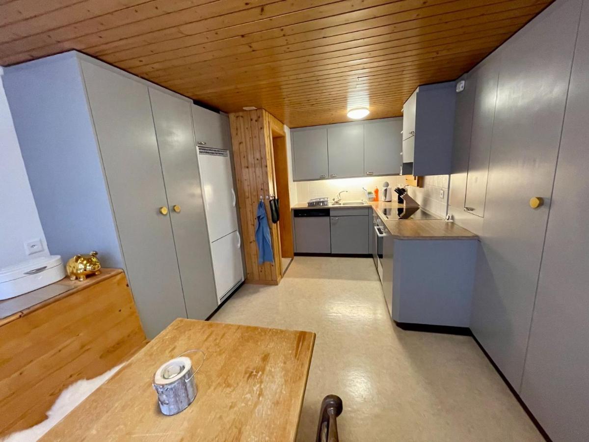 Schoene Ferienwohnung Mit Seeblick Thun Dış mekan fotoğraf